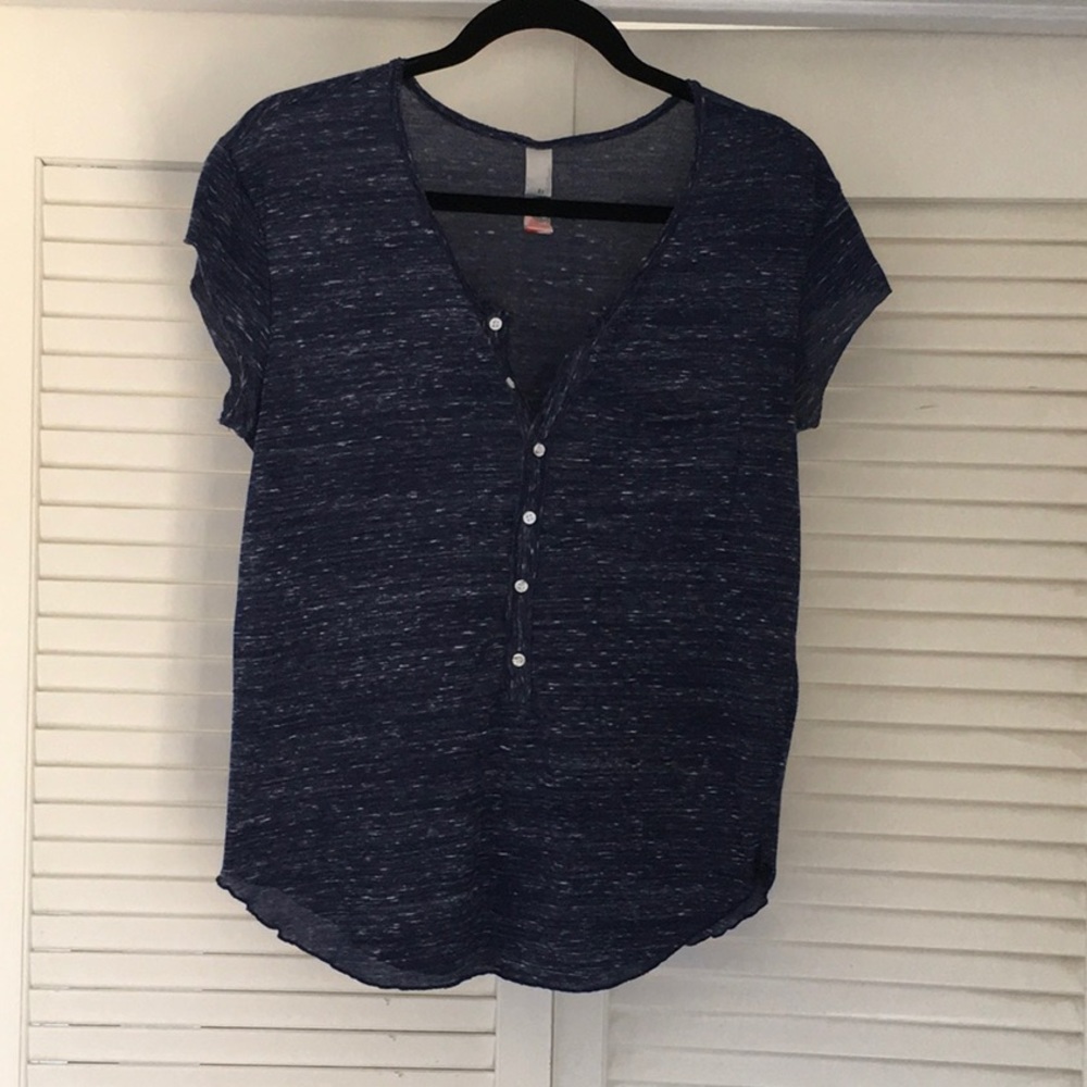 ¡!SOLD!¡ *FREE PEOPLE BEACH* boyfriend tee